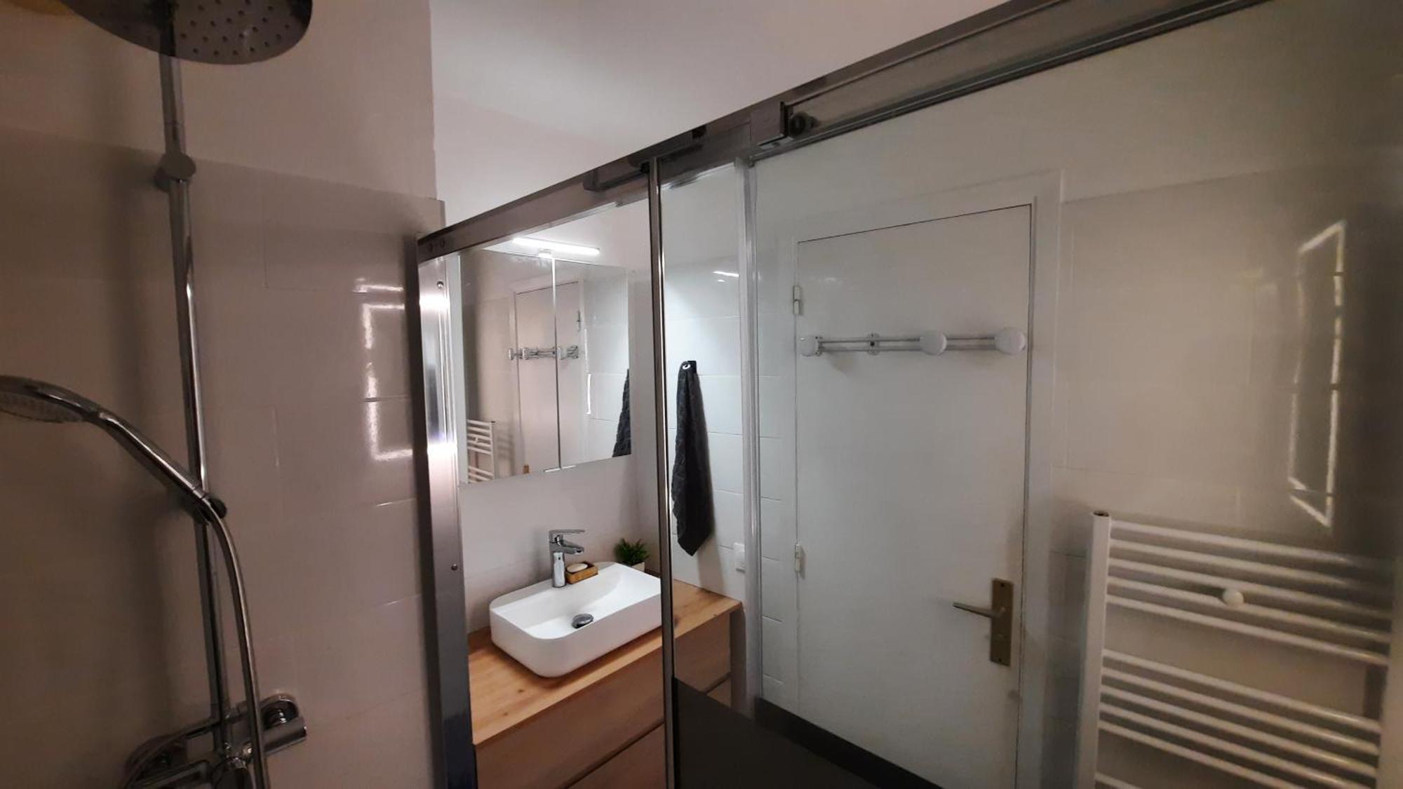 Sunny Mercury - Room In Apartment Канны Экстерьер фото